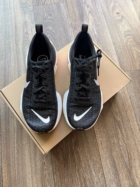 Nike Women’s ZoomX Invincible Run FK 3